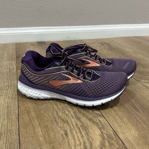 Brooks ghost 12 women’s running shoes size 5.5